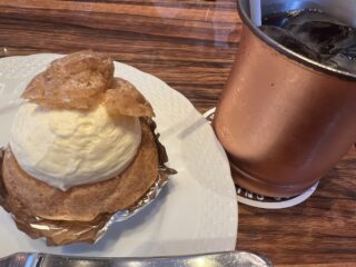 シュークリーム 星乃珈琲