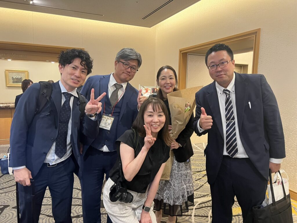 気遣いに疲れても、学びと仲間に感謝!創刊20周年イベント